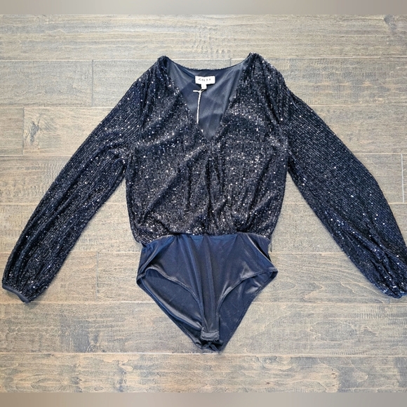 NEW GILLI Long Sleeve Sequin Wrap Bodysuit in Black Sz Medium - Picture 2 of 12